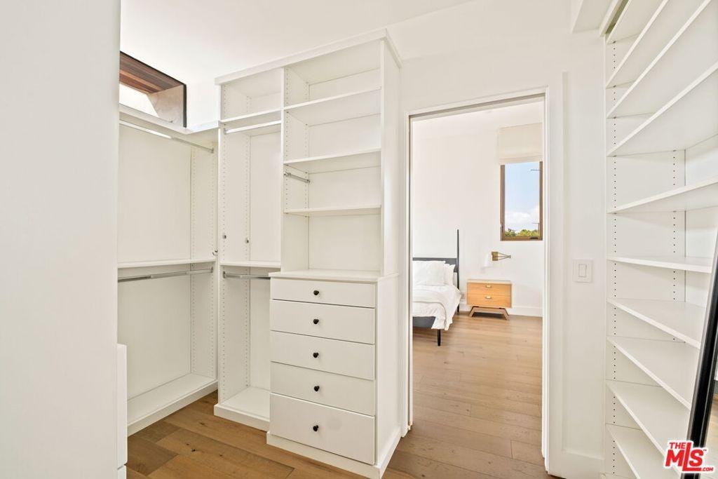 Yale Ave, Marina Del Rey, CA 90292