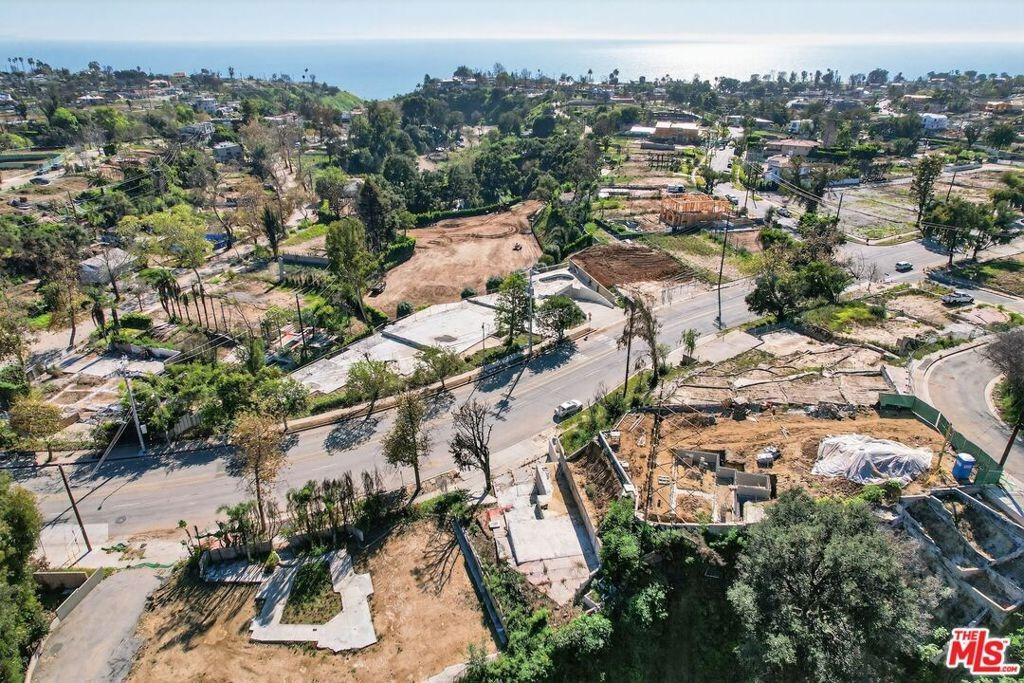 W Sunset Blvd, Pacific Palisades, CA 90272