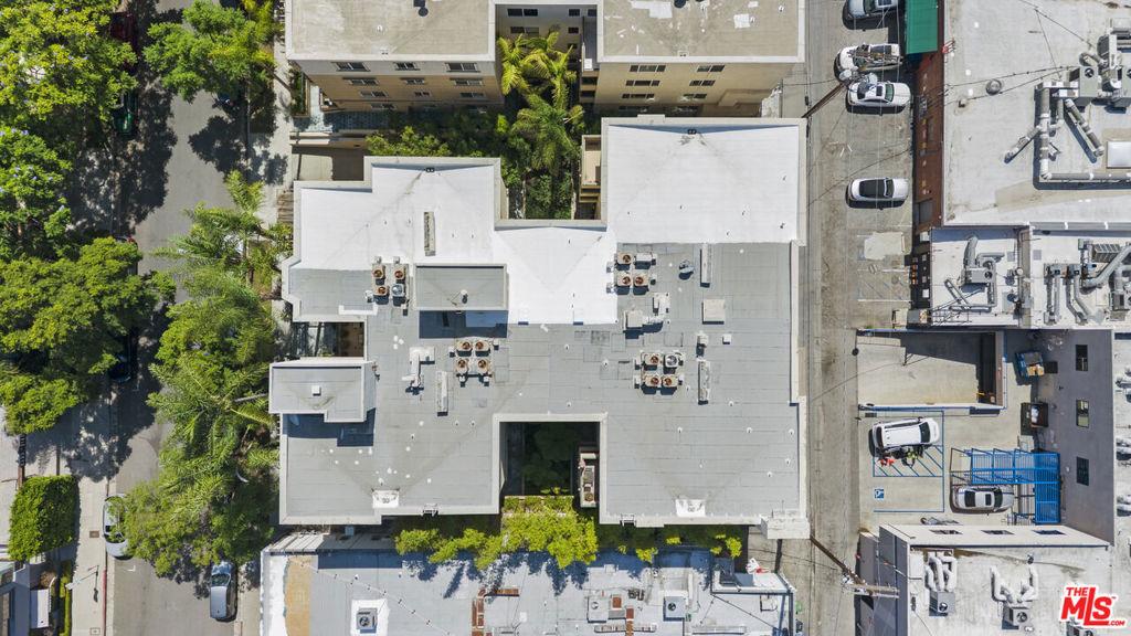 Arnaz Dr, Los Angeles, CA 90048