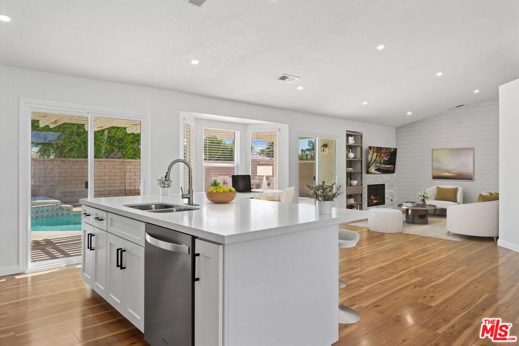 Colonial Dr, Cathedral City, CA 92234