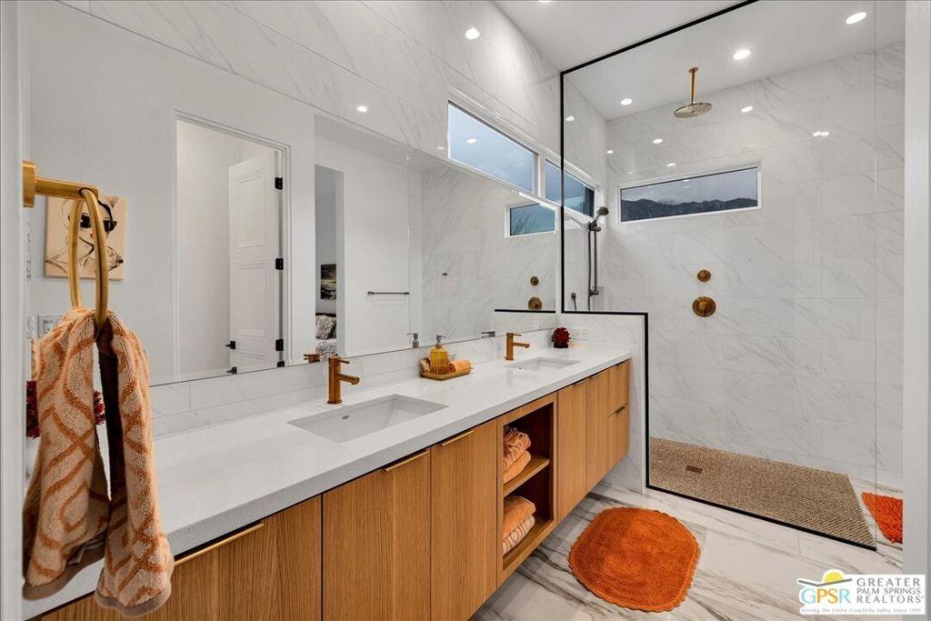 Fountain Dr, Palm Springs, CA 92262