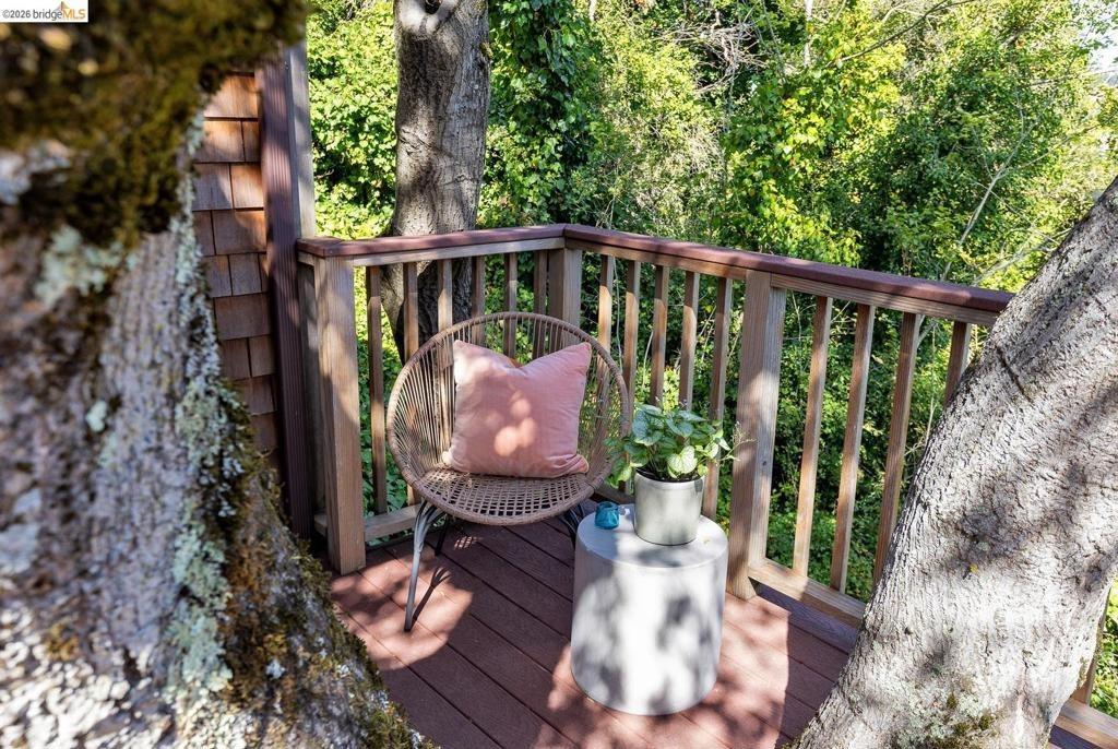 Estates Dr, Oakland, CA 94618