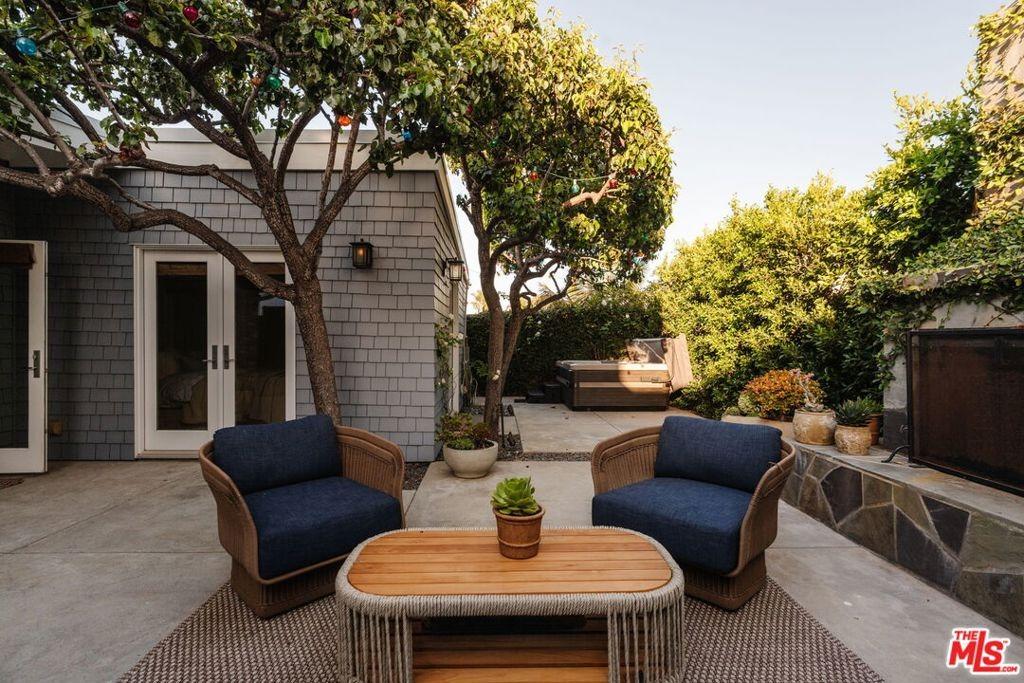 Nathan Ln, Ventura, CA 93001