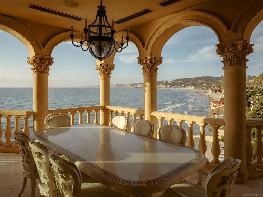 Spindrift Dr, La Jolla, CA 92037