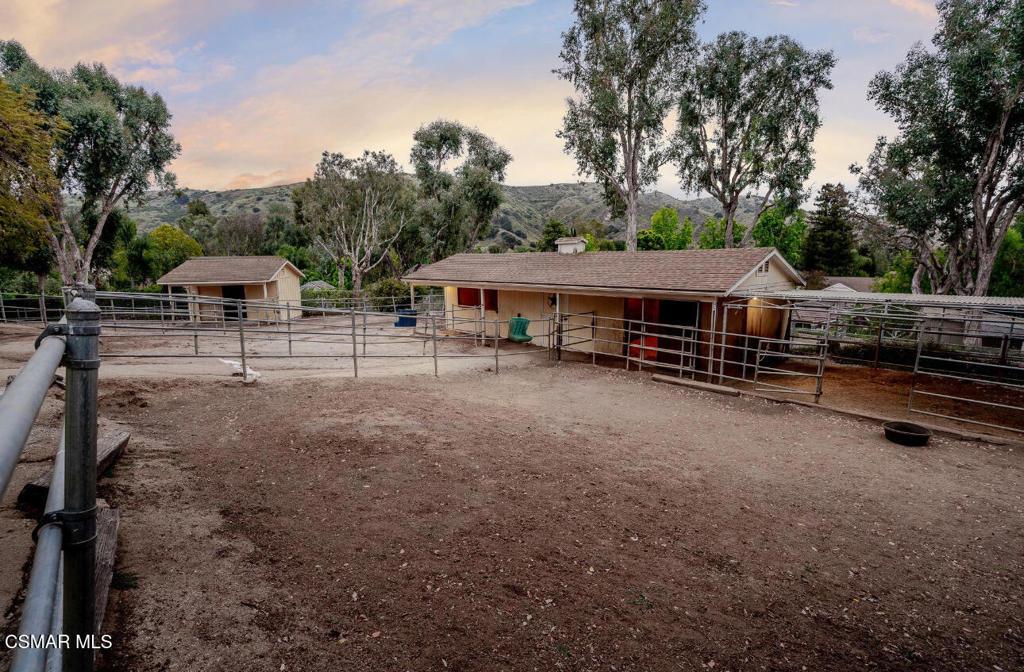 Buckboard Cir, Simi Valley, CA 93065