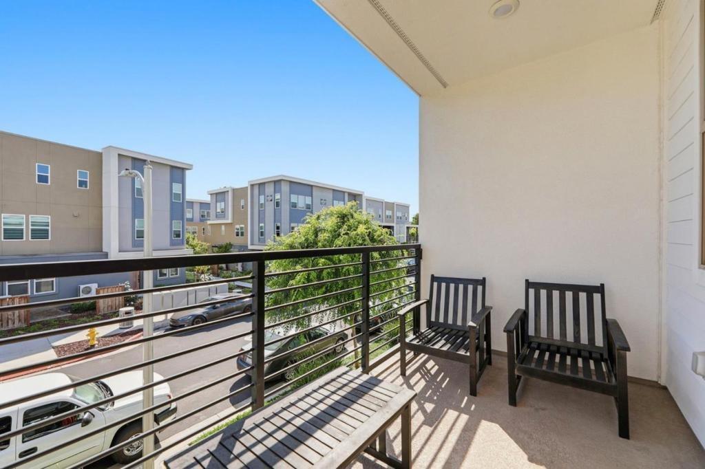 Vibrant Loop, San Jose, CA 95119