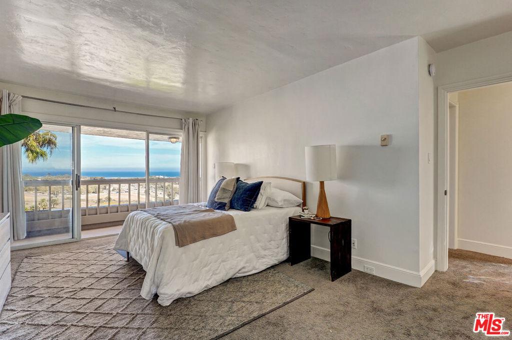 De Ville Way, Malibu, CA 90265