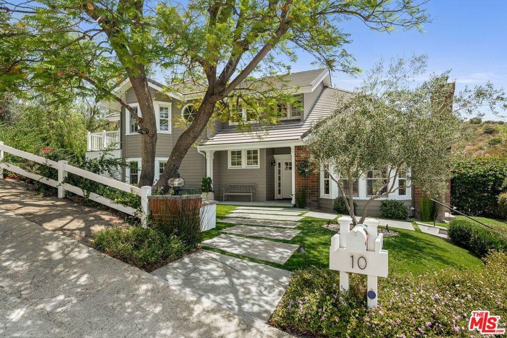 Holster Ln, Bell Canyon, CA 91307
