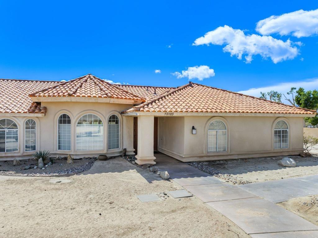 Via Vail, Rancho Mirage, CA 92270
