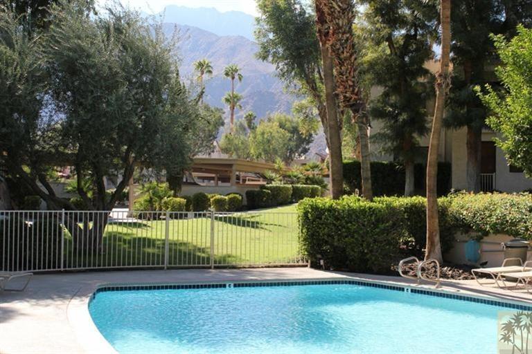 E Via Escuela, Palm Springs, CA 92262