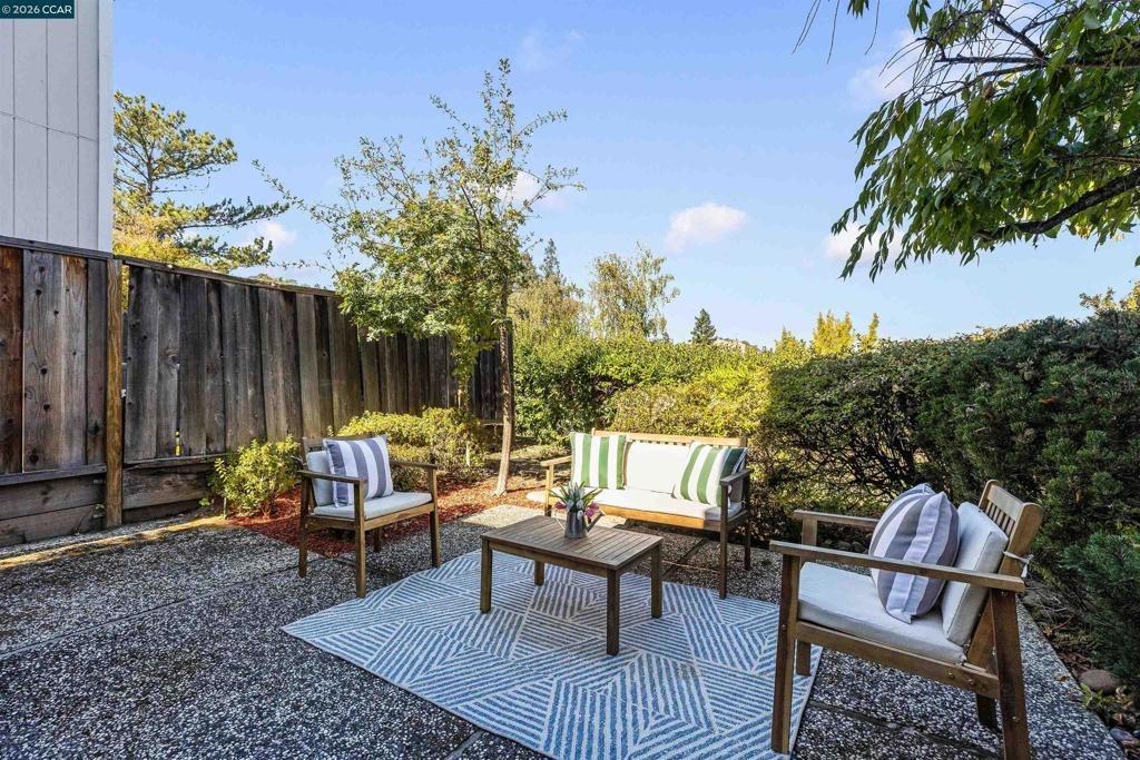 Camino Verde Cir, Walnut Creek, CA 94597