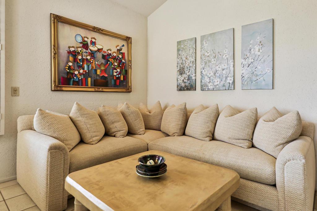 Green Mountain Dr, Palm Desert, CA 92211