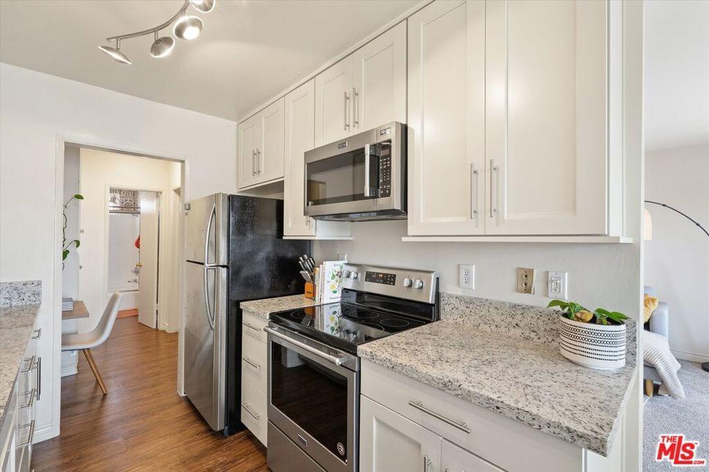 Hill St, Santa Monica, CA 90405