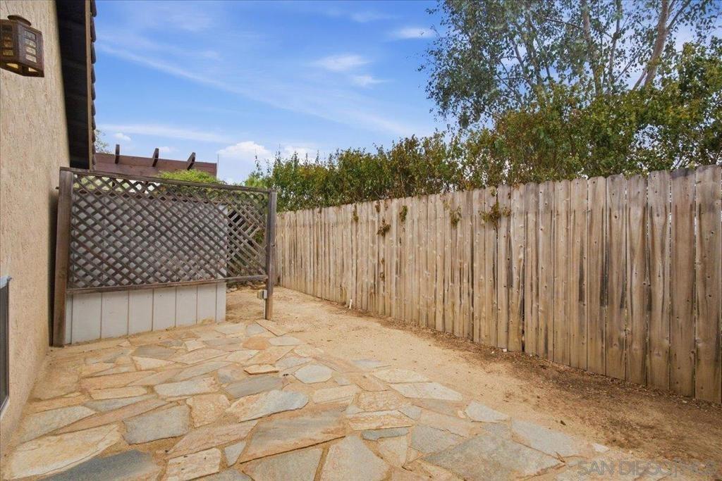 Ponte Ave, San Marcos, CA 92078