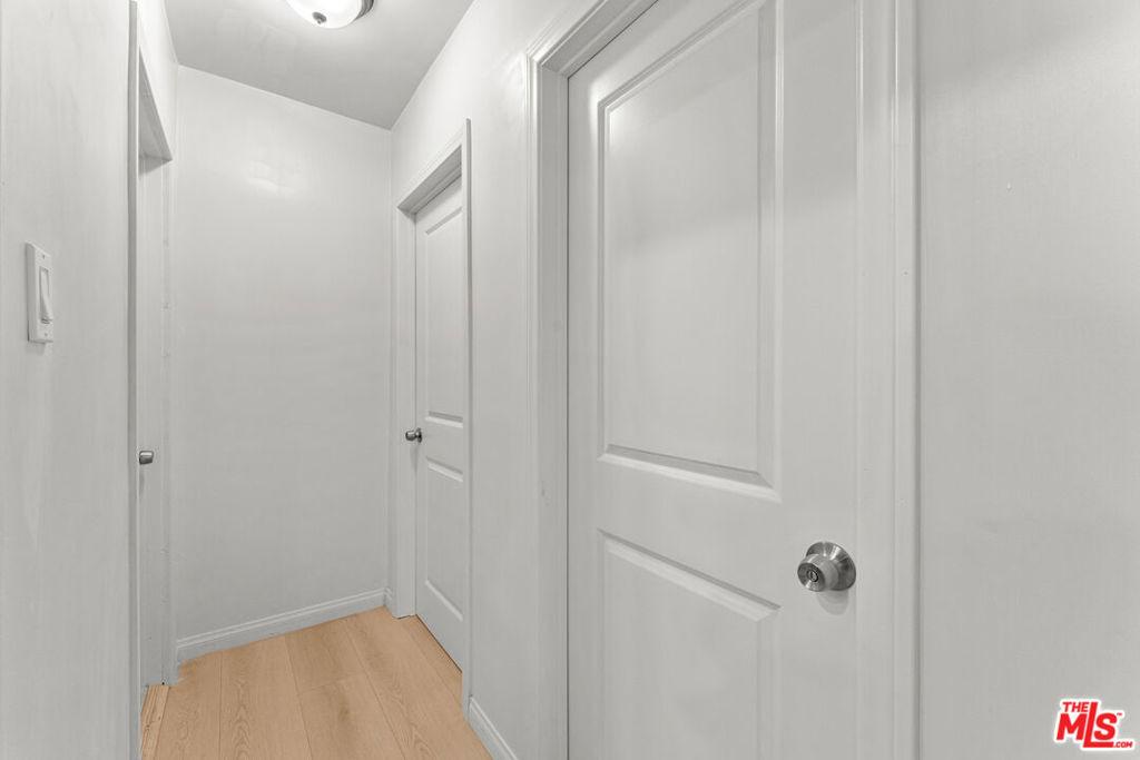 W 64th St, Los Angeles, CA 90044