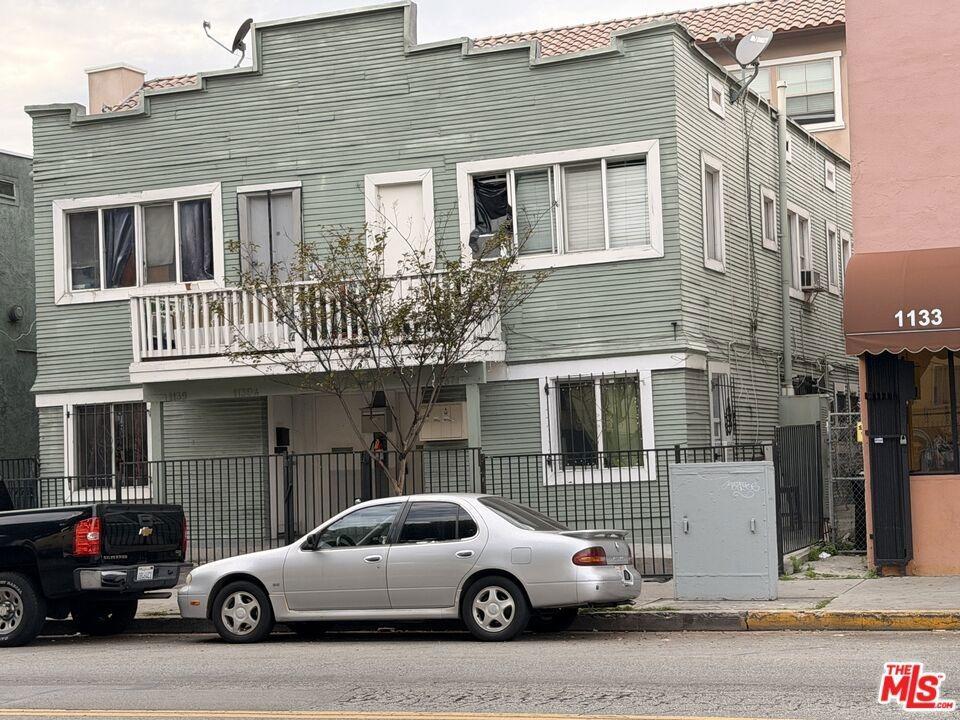 S Union Ave, Los Angeles, CA 90015