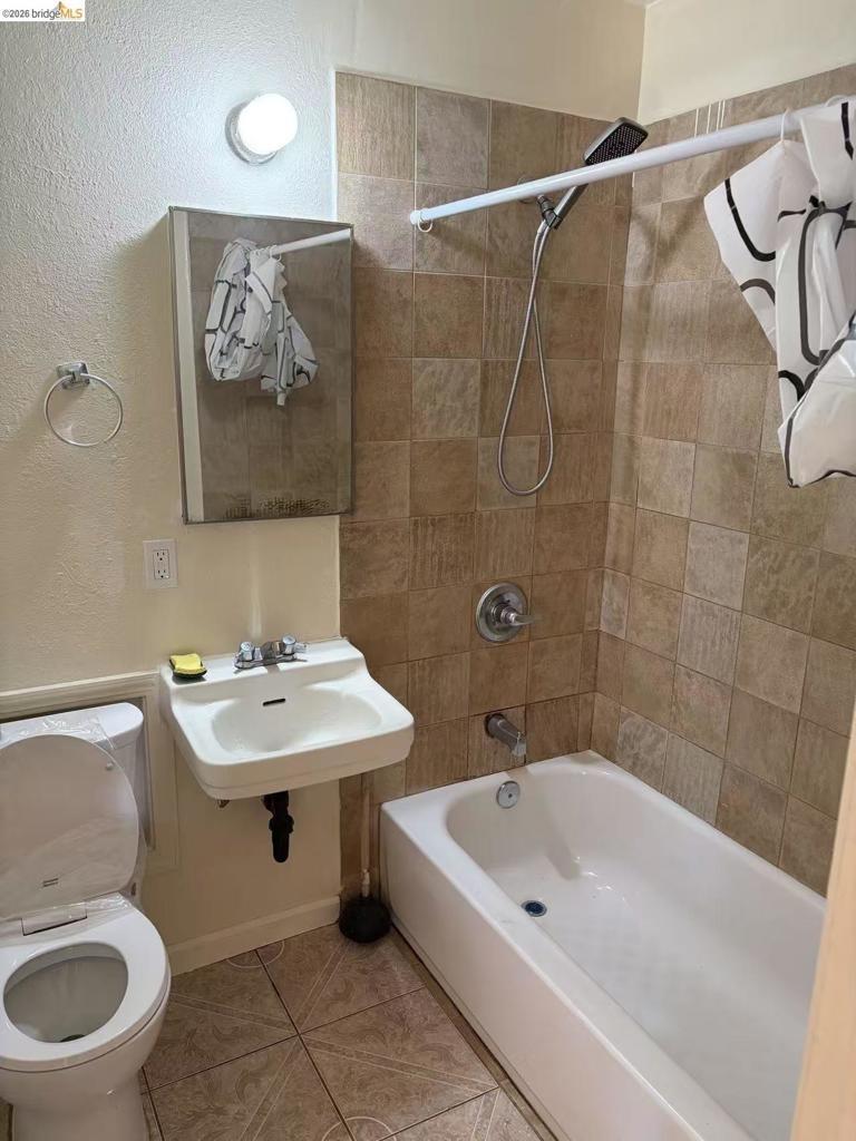 18th St, San Pablo, CA 94806