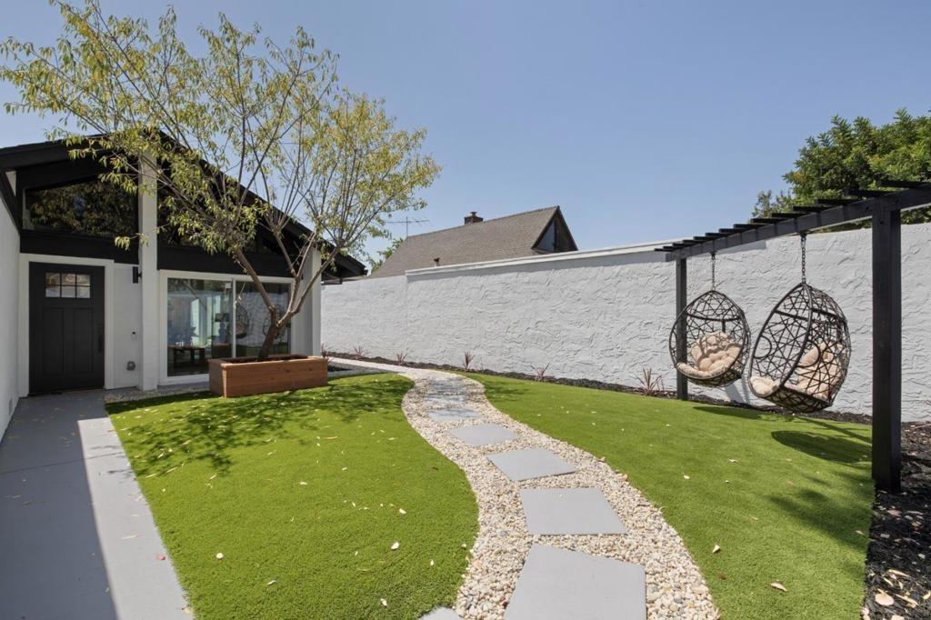 E Evelyn Ave, Sunnyvale, CA 94086