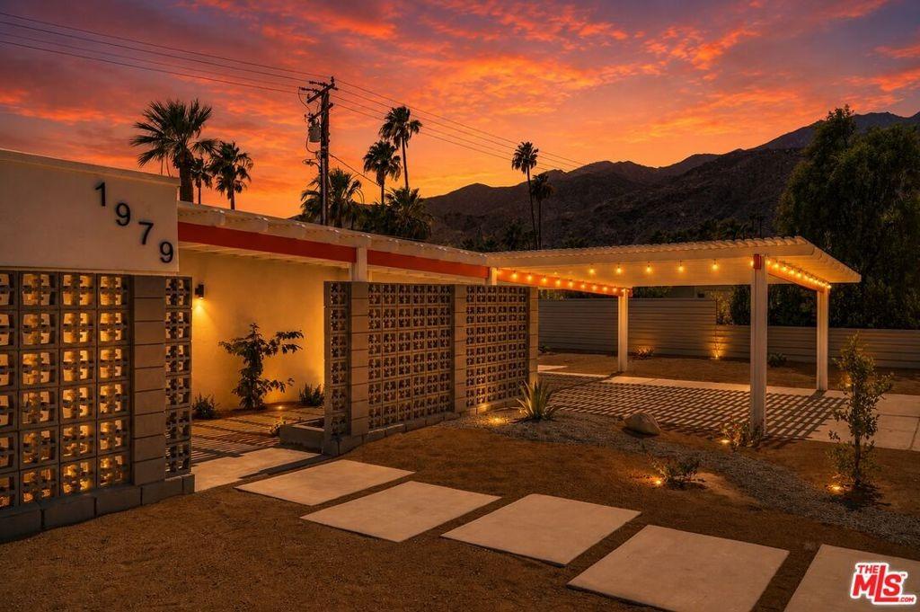 E Alejo Rd, Palm Springs, CA 92262