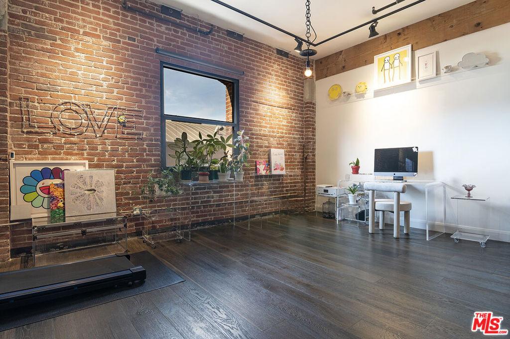 S Santa Fe Ave, Los Angeles, CA 90012