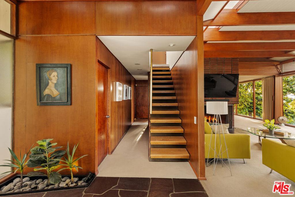 Beverly Glen Blvd, Sherman Oaks, CA 91423