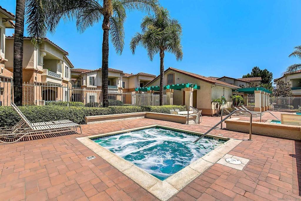 Via Rancho San Diego, El Cajon, CA 92019