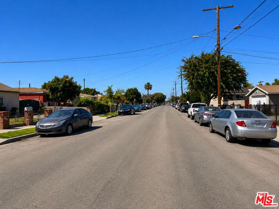 S Fir Ave, Los Angeles, CA 90002