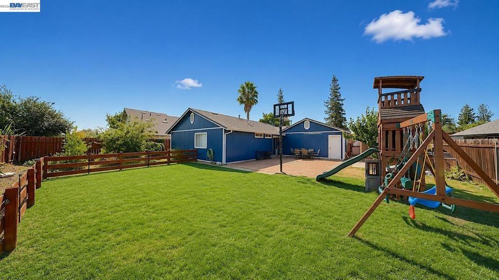 Twin Hills Dr, Galt, CA 95632