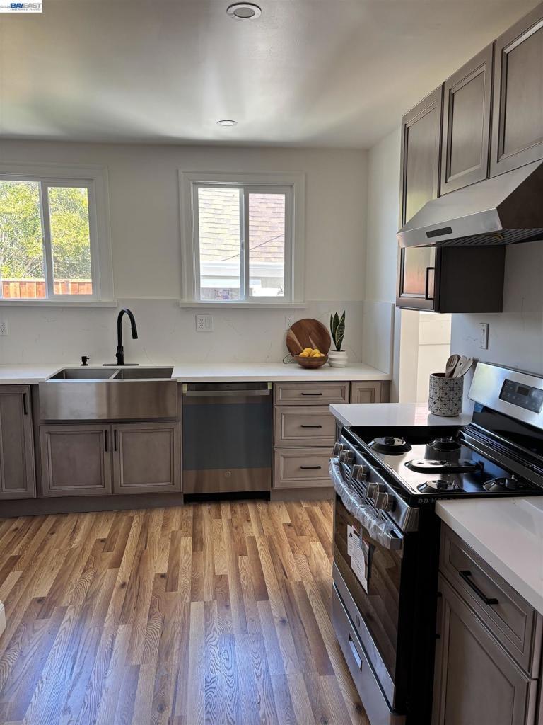 Maxwell Ave, Oakland, CA 94601