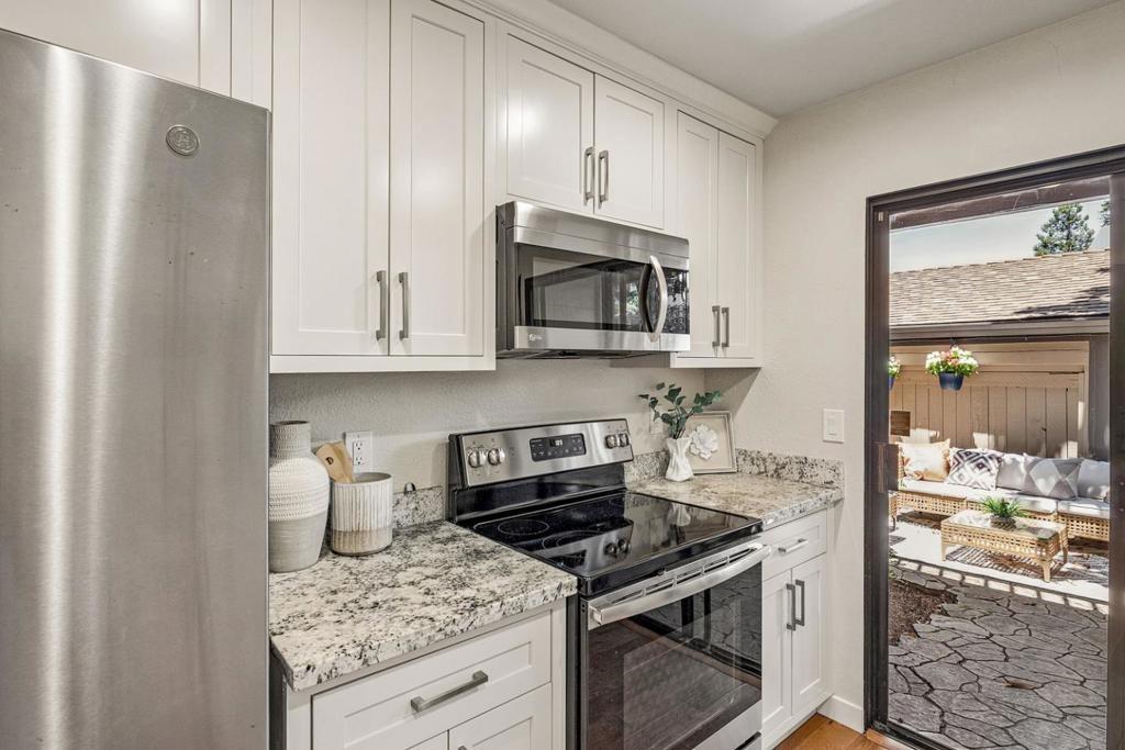 Rock St, Mountain View, CA 94043