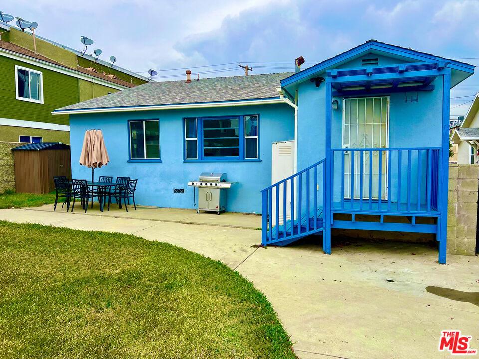 E Plymouth St, Inglewood, CA 90302