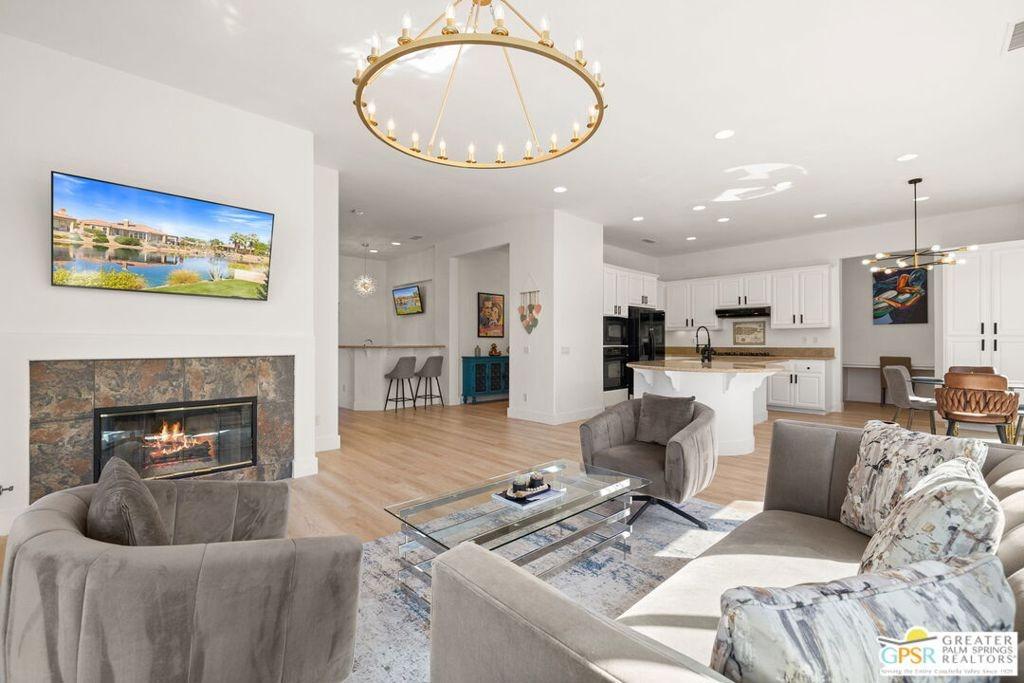 Shoreline Dr, Rancho Mirage, CA 92270