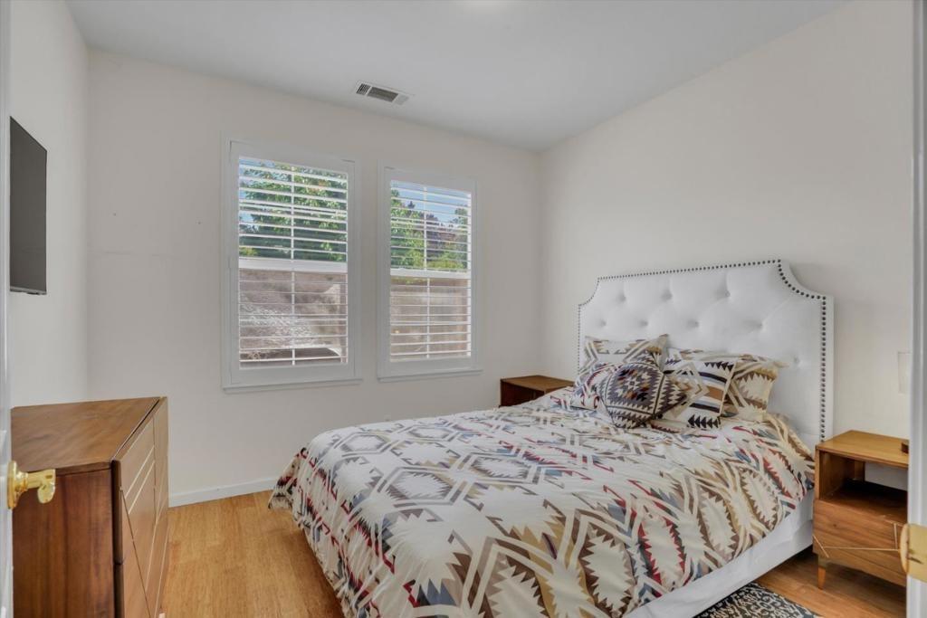 Oakmont Dr, San Pablo, CA 94806