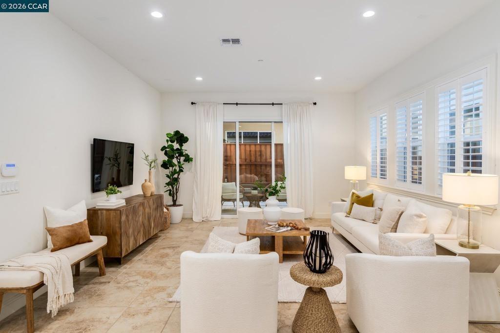 Roseum Ct, San Ramon, CA 94582