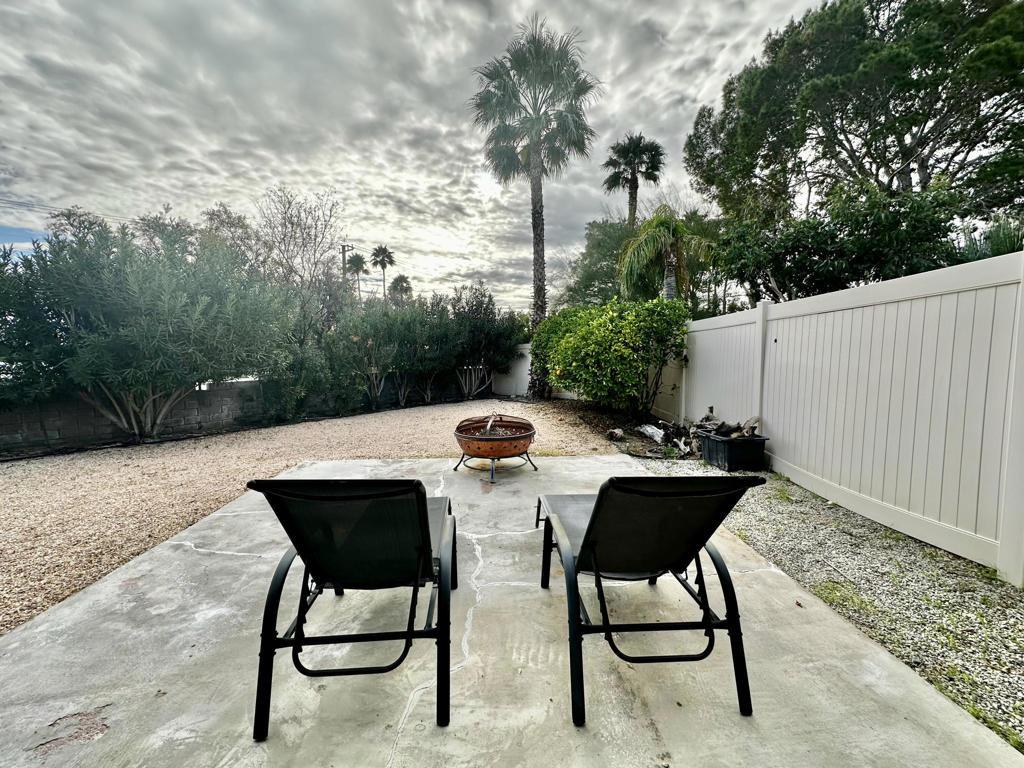 Sunflower Ct N, Palm Springs, CA 92262