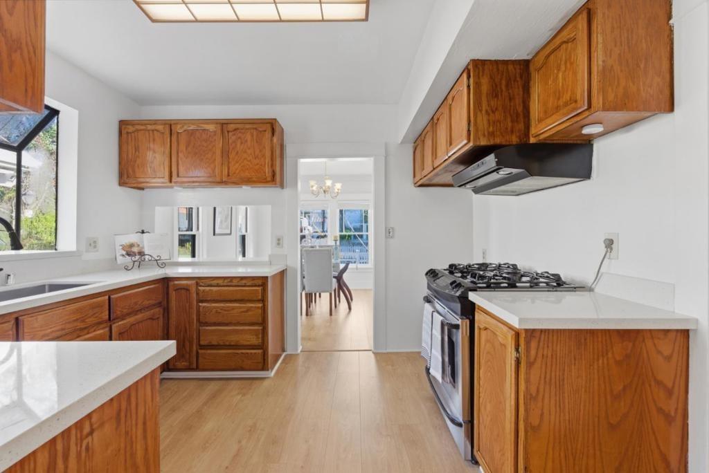 Emerson Ct, San Jose, CA 95126