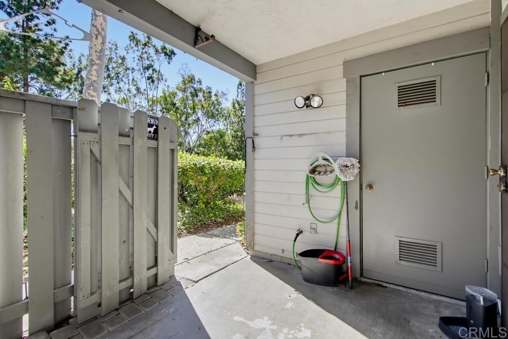 Wellington Ln, Vista, CA 92081