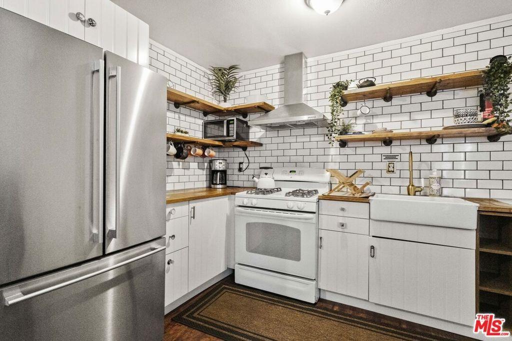 W 54th St, Los Angeles, CA 90062
