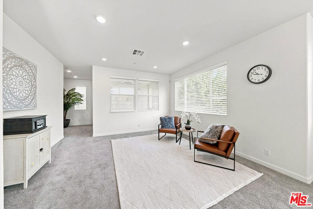 Bay St, La Mirada, CA 90638