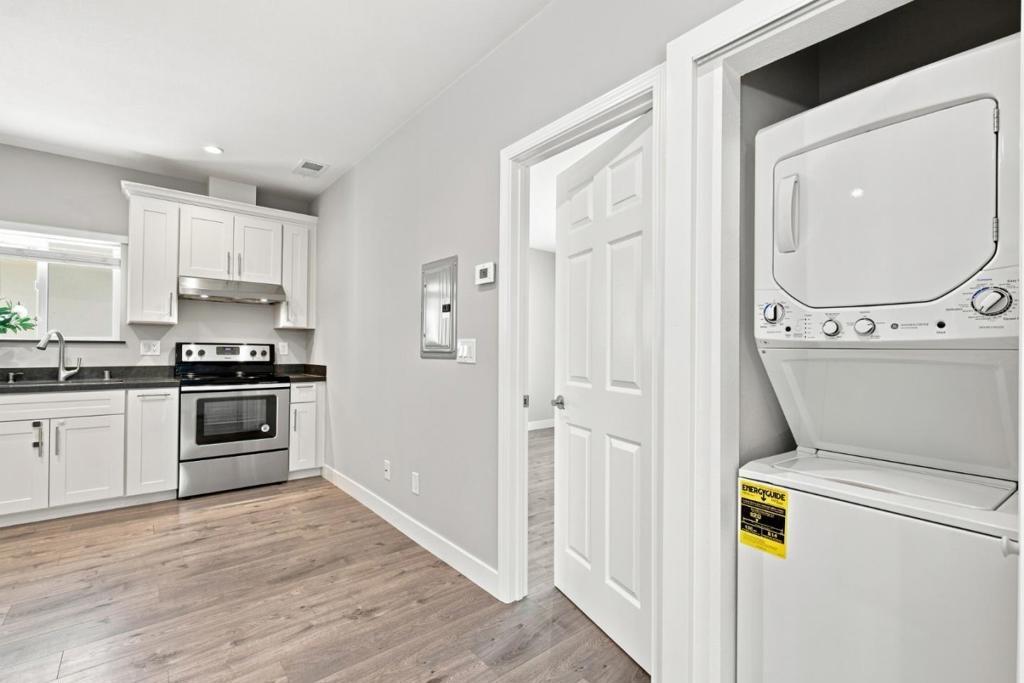 Riddle Rd, San Jose, CA 95117