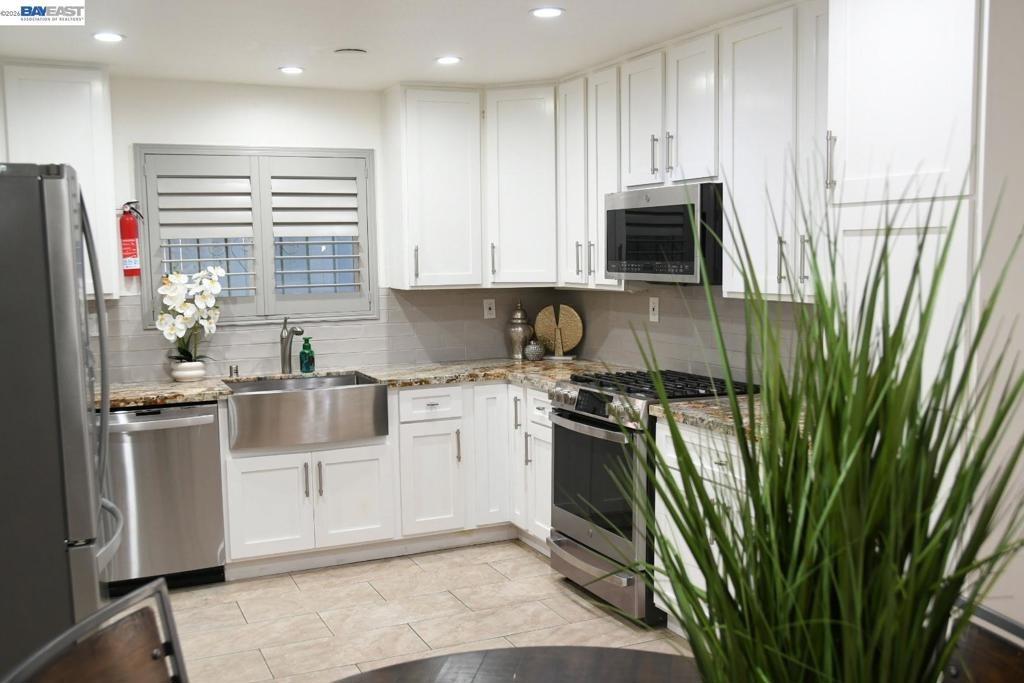 Willow St, Oakland, CA 94607