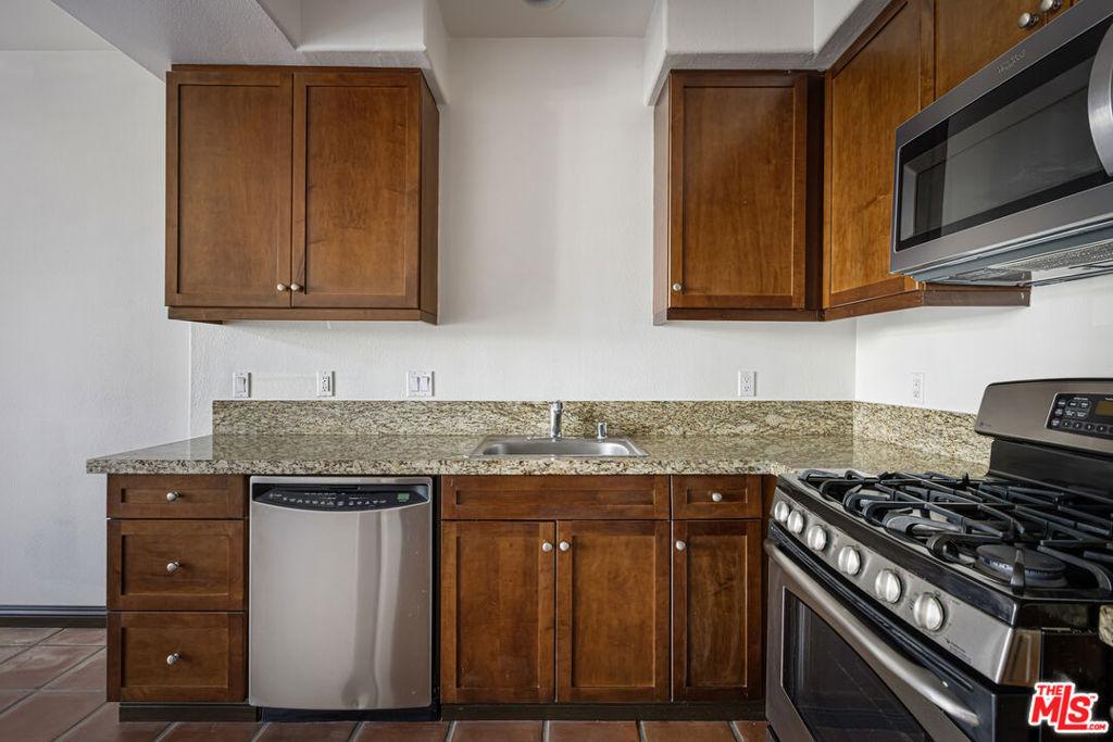 W Avenue 26, Los Angeles, CA 90031