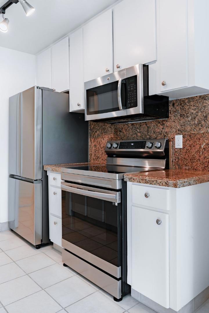 E Middlefield Rd, Mountain View, CA 94043