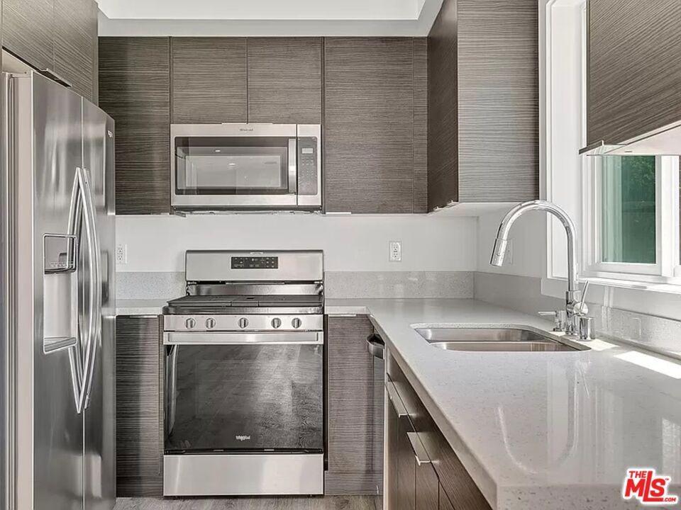 Kester Ave, Van Nuys, CA 91411