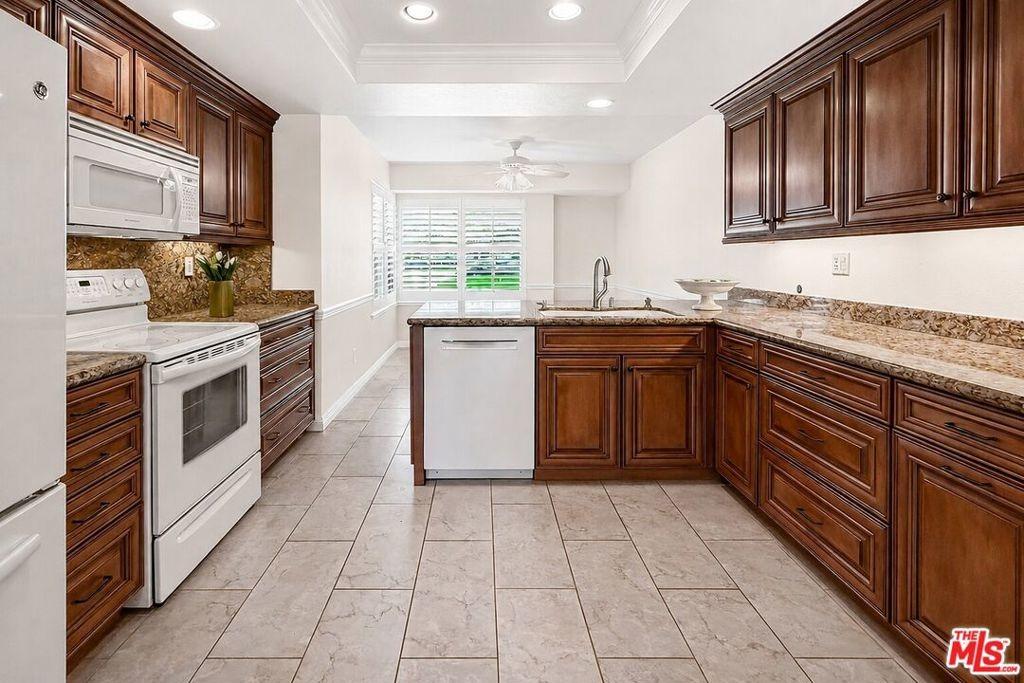 Village 20, Camarillo, CA 93012