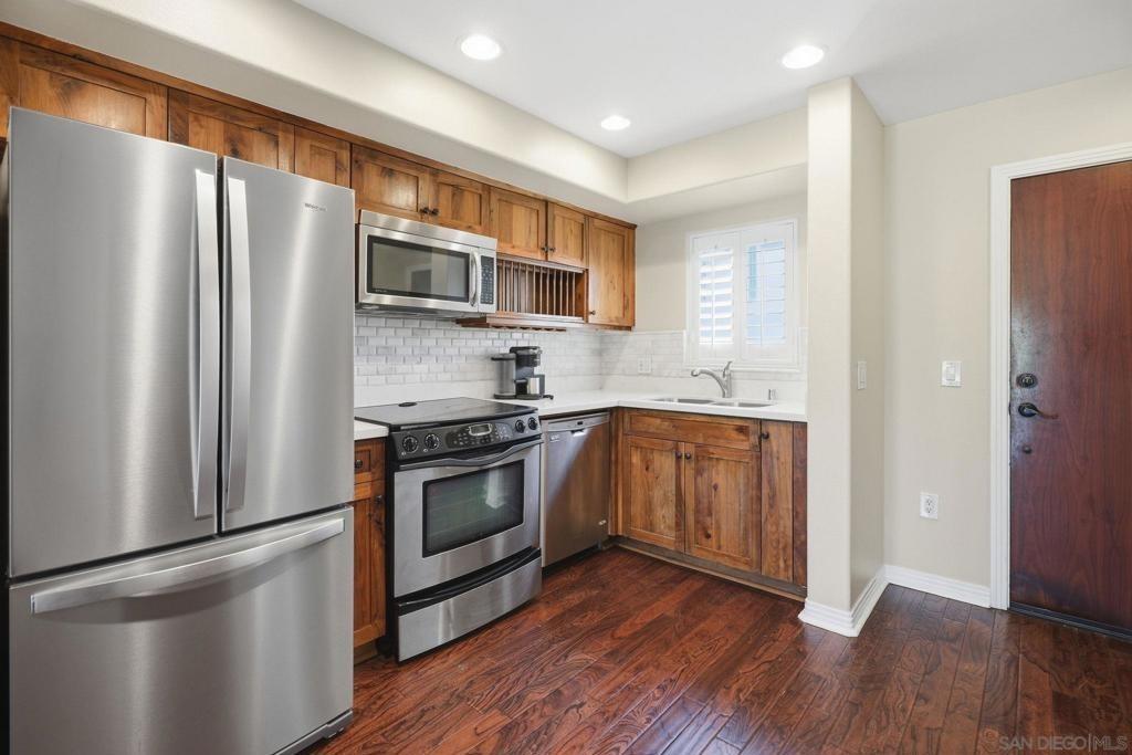 W Hawthorn St, San Diego, CA 92101
