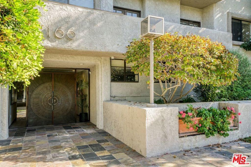 S Hayworth Ave, Los Angeles, CA 90048