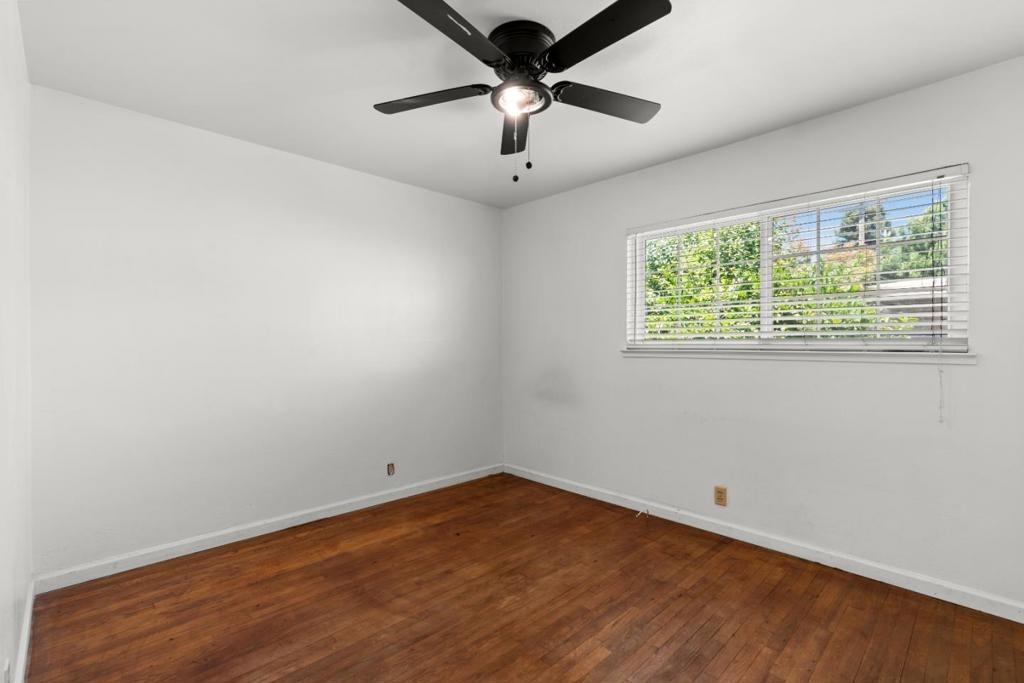 W Mckenzie Ave, Stockton, CA 95204