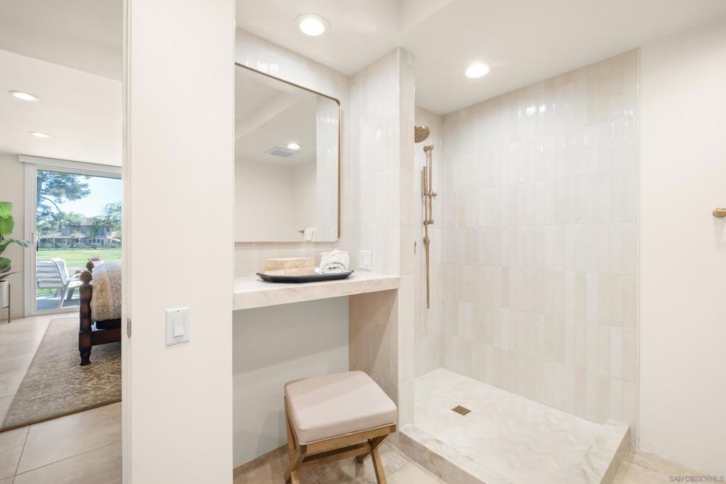Via Coronado, Rancho Santa Fe, CA 92091