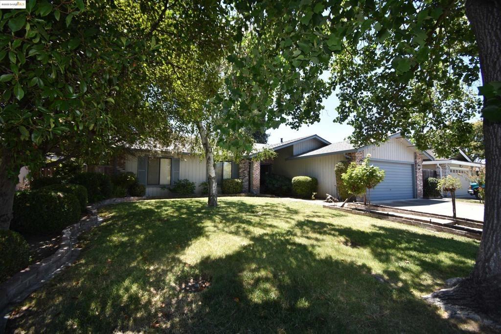 Estate Dr, Stockton, CA 95209
